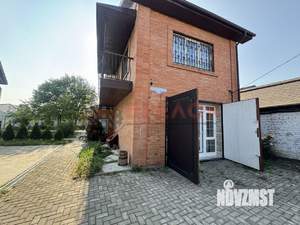 Дом 250м², 3-этажный, участок 6 сот.  