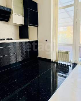 Дом 178м&sup2;, 2-этажный, участок 3 сот.  