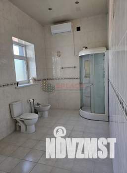 Дом 420м&sup2;, 3-этажный, участок 6 сот.  