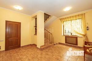Дом 226м², 2-этажный, участок 7 сот.  