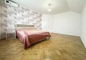 Дом 242м&sup2;, 3-этажный, участок 6 сот.  