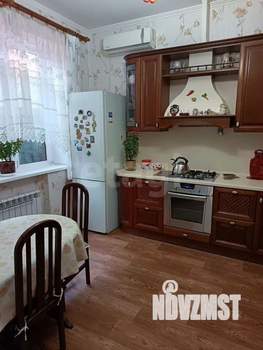 Дом 360м², 3-этажный, участок 8 сот.  