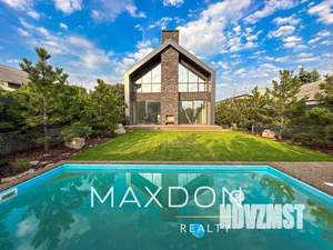 Дом 325м&sup2;, 2-этажный, участок 7 сот.  