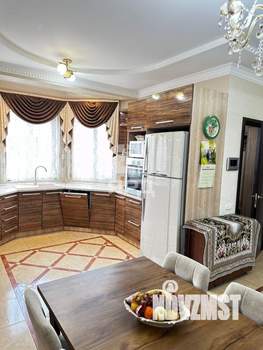 Дом 245м², 4-этажный, участок 3 сот.  