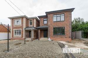 Дом 140м&sup2;, 2-этажный, участок 3 сот.  