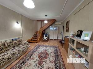 Дом 170м&sup2;, 2-этажный, участок 3 сот.  