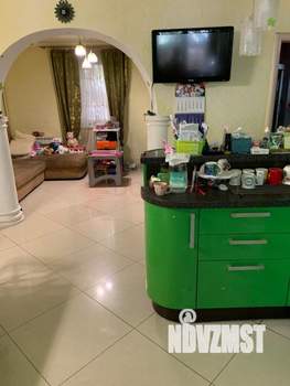 Дом 180м², 2-этажный, участок 6 сот.  