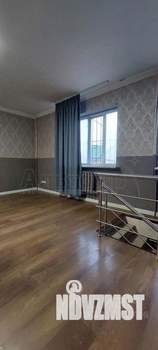 Дом 220м&sup2;, 2-этажный, участок 3 сот.  