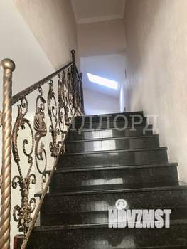 Дом 300м², 2-этажный, участок 3 сот.  