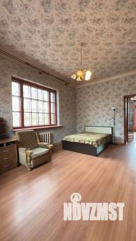 Дом 320м&sup2;, 3-этажный, участок 3 сот.  