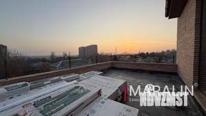 Дом 260м², 2-этажный, участок 3 сот.  