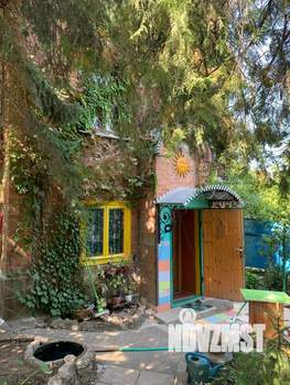 Дом 65м², 2-этажный, участок 10 сот.  