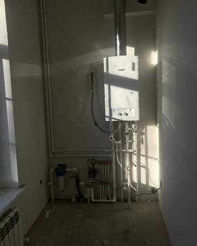 Дом 130м&sup2;, 2-этажный, участок 4 сот.  