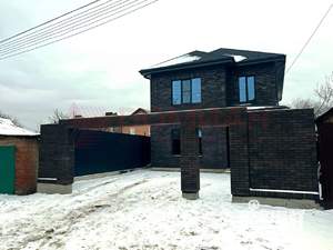 Дом 220м&sup2;, 3-этажный, участок 4 сот.  