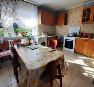 Дом 131м&sup2;, 3-этажный, участок 7 сот.  