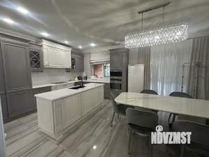 Дом 185м&sup2;, 3-этажный, участок 6 сот.  