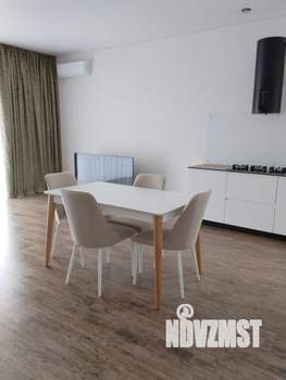 Дом 142м&sup2;, 1-этажный, участок 6 сот.  