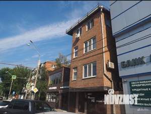 Дом 200м², 5-этажный, участок 1 сот.  