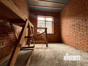 Дом 240м&sup2;, 2-этажный, участок 7 сот.  