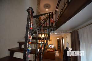 Дом 152м&sup2;, 2-этажный, участок 4 сот.  