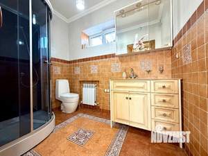 Дом 260м&sup2;, 3-этажный, участок 7 сот.  