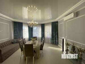 Дом 190м&sup2;, 2-этажный, участок 4 сот.  