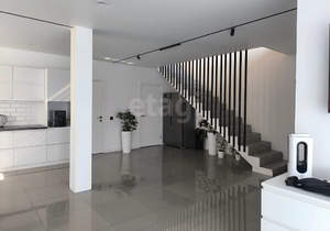 Дом 123м&sup2;, 2-этажный, участок 3 сот.  