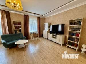 Дом 141м&sup2;, 2-этажный, участок 3 сот.  