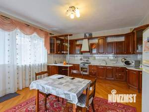 Дом 260м², 2-этажный, участок 5 сот.  