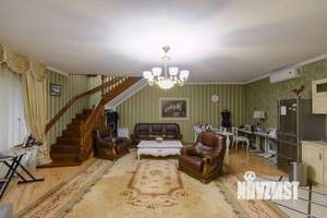 Дом 448м², 2-этажный, участок 819 сот.  