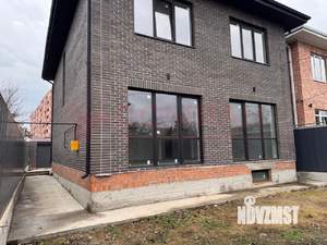 Дом 250м&sup2;, 2-этажный, участок 4 сот.  