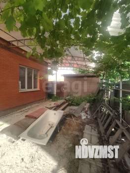 Дом 200м&sup2;, 2-этажный, участок 5 сот.  