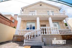 Дом 185м², 2-этажный, участок 3 сот.  