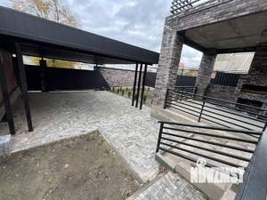 Коттедж 300м&sup2;, 2-этажный, участок 5 сот.  