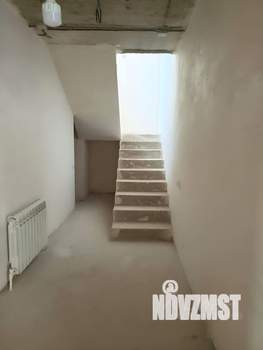 Дом 320м&sup2;, 2-этажный, участок 4 сот.  