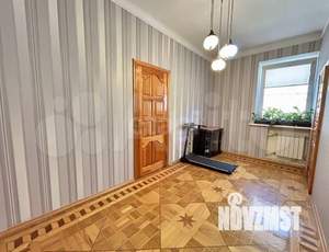 Дом 292м&sup2;, 3-этажный, участок 6 сот.  