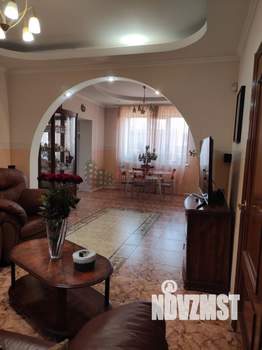 Дом 150м&sup2;, 2-этажный, участок 5 сот.  