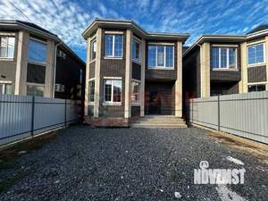 Дом 147м&sup2;, 2-этажный, участок 3 сот.  