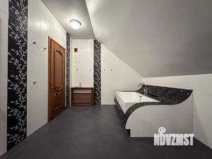 Дом 545м&sup2;, 3-этажный, участок 13 сот.  