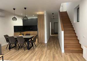 Дом 130м&sup2;, 2-этажный, участок 2 сот.  