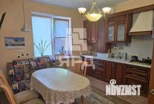 Дом 128м&sup2;, 2-этажный, участок 3 сот.  