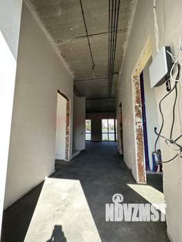 Дом 210м&sup2;, 2-этажный, участок 3 сот.  