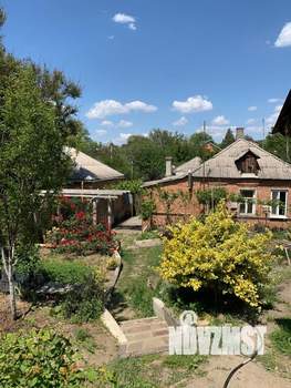 Дом 50м&sup2;, 2-этажный, участок 5 сот.  