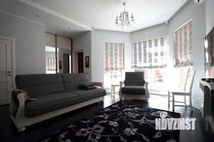 Дом 150м&sup2;, 2-этажный, участок 3 сот.  