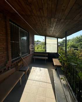 Дом 216м&sup2;, 3-этажный, участок 11 сот.  