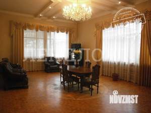 Дом 525м&sup2;, 2-этажный, участок 5 сот.  