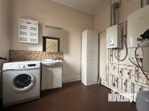 Дом 206м&sup2;, 3-этажный, участок 4 сот.  