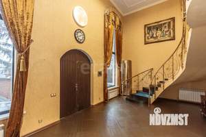 Дом 401м&sup2;, 3-этажный, участок 6 сот.  