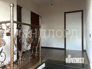 Дом 300м², 2-этажный, участок 3 сот.  