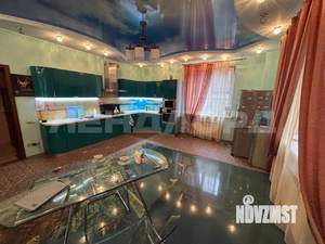 Дом 310м², 2-этажный, участок 3 сот.  